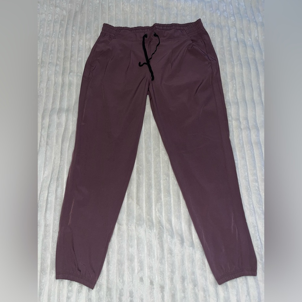Women’s Maroon Backcountry On The Go Jogger Pants • XL